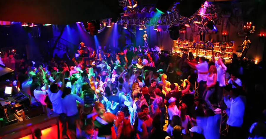 Explore beyond beaches: Goa’s Vibrant Night Life!!